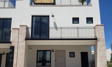 VENTA DE CASAS EN ZIBATA CON  ROOF GARDEN