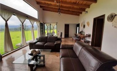 ACOGEDORA CASA EN RENTA EN LA CUADRILLA, VALLE DE BRAVO