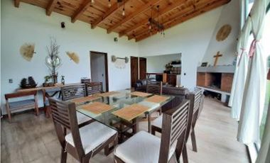 ACOGEDORA CASA EN RENTA EN LA CUADRILLA, VALLE DE BRAVO