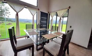 ACOGEDORA CASA EN RENTA EN LA CUADRILLA, VALLE DE BRAVO