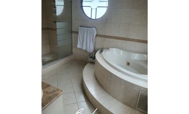 SE VENDE ALQUILA CASA CON PISCINA EN CAMINO DE CRUCES, CLAYTON (5)