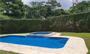 SE VENDE ALQUILA CASA CON PISCINA EN CAMINO DE CRUCES, CLAYTON (5)