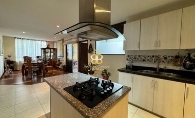 SE VENDE O SE ARRIENDA MAGNFICA CASA EN CAMINO DE PUEBLO VIEJO COTA