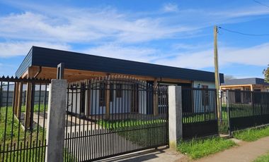 REBAJADA , HERMOSA CASA NUEVA EN EL CENTRO DE PINTO