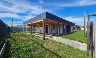 REBAJADA , HERMOSA CASA NUEVA EN EL CENTRO DE PINTO