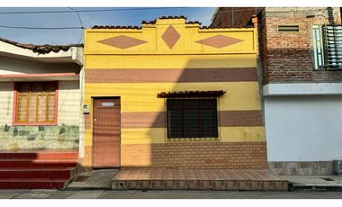 Casa mejora de una planta en venta Barrio La Colombina Palmira Valle