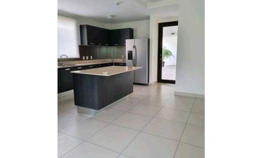 APARTAMENTO EN HOWARD