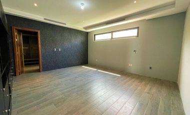 Casa en Venta en Santa Anita Club de Golf en Tlajomulco de Zúñiga, Jalisco.