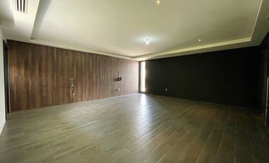 Casa en Venta en Santa Anita Club de Golf en Tlajomulco de Zúñiga, Jalisco.