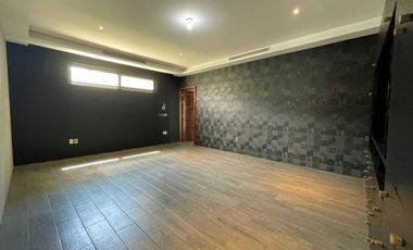 Casa en Venta en Santa Anita Club de Golf en Tlajomulco de Zúñiga, Jalisco.