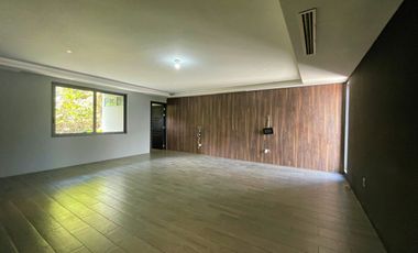Casa en Venta en Santa Anita Club de Golf en Tlajomulco de Zúñiga, Jalisco.