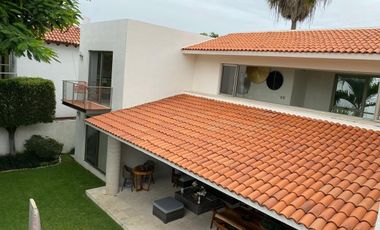 VENTA CASA EN KLOSTER SUMIYA FRENTE AL LAGO