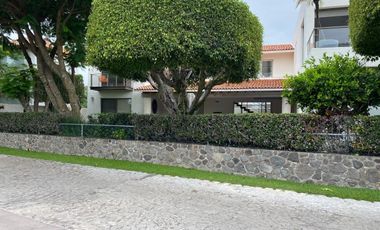 VENTA CASA EN KLOSTER SUMIYA FRENTE AL LAGO