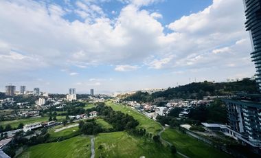 Exclusivo Penthouse en Bosque Real con Impresionante Vista al Campo de Golf