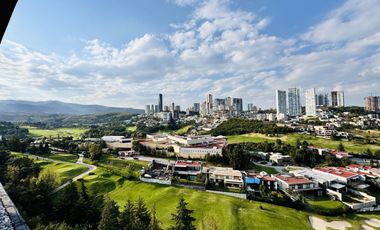 Exclusivo Penthouse en Bosque Real con Impresionante Vista al Campo de Golf