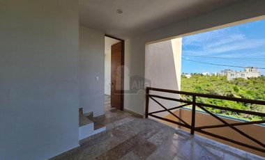 TownHouse de 3 recamaras, Rooftop, Piscina, a metros de la playa San Benito.