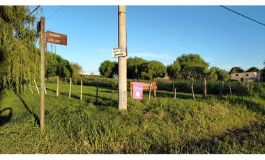 Ibarlucea: Calle 3 y Rivadavia, Barrio abierto Don Hector terreno en esquina de 477 m2, Santa Fe Argentina