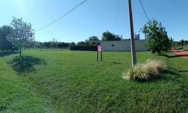 Ibarlucea: Calle 3 y Rivadavia, Barrio abierto Don Hector terreno en esquina de 477 m2, Santa Fe Argentina