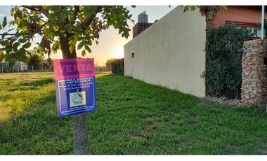 Ibarlucea: Calle 3 y Rivadavia, Barrio abierto Don Hector terreno en esquina de 477 m2, Santa Fe Argentina
