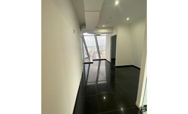 OFICINA / OBARRIO / PH SL55 / 250M2 / DIVISIONES / 4 PARKING / AIRE AC