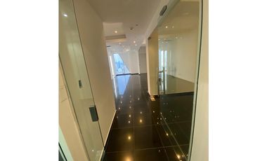 OFICINA / OBARRIO / PH SL55 / 250M2 / DIVISIONES / 4 PARKING / AIRE AC