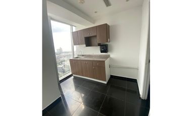 OFICINA / OBARRIO / PH SL55 / 250M2 / DIVISIONES / 4 PARKING / AIRE AC