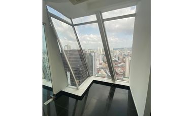 OFICINA / OBARRIO / PH SL55 / 250M2 / DIVISIONES / 4 PARKING / AIRE AC