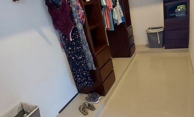 UNA PLANTA ,3 Rec y paneles solares