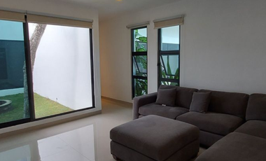 UNA PLANTA ,3 Rec y paneles solares