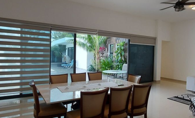 UNA PLANTA ,3 Rec y paneles solares