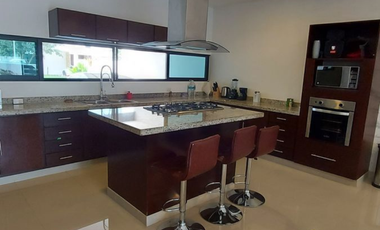 UNA PLANTA ,3 Rec y paneles solares