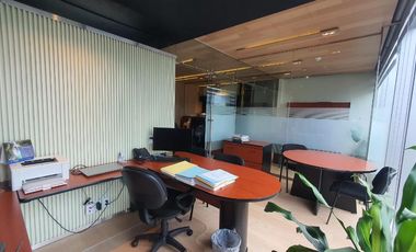 Oficina en Corporativo Yama en venta