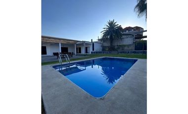 CASA EN VENTA EN CIVAC 