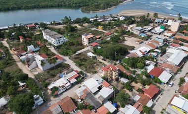 Casa en Playa Barra de Potosí Zihuatanejo