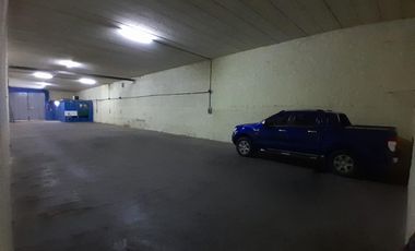 Venta galpon deposito Av circunvalacion 27 de febrero apto camiones baños techo hormigon