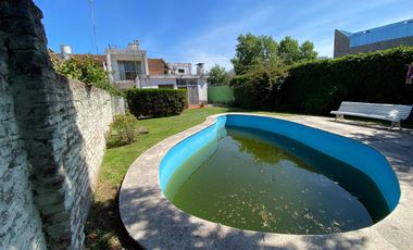 Casa en Esc.-Centro