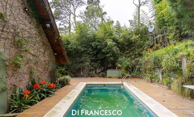 Casa 5 ambientes en Pinamar Pileta Climatizada