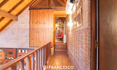 Casa 5 ambientes en Pinamar Pileta Climatizada
