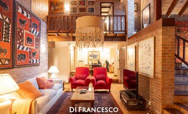 Casa 5 ambientes en Pinamar Pileta Climatizada