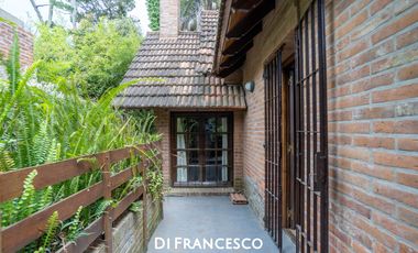 Casa 5 ambientes en Pinamar Pileta Climatizada
