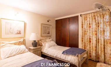 Casa 5 ambientes en Pinamar Pileta Climatizada