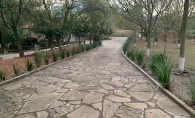 CASA CON TERRENO EN VENTA EN AGUA DULCE MONTEMORELOS