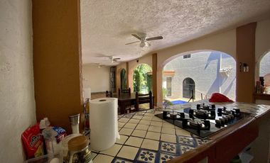 CASA EN RENTA AMUEBLADA EN LOMAS DE CORTÉS