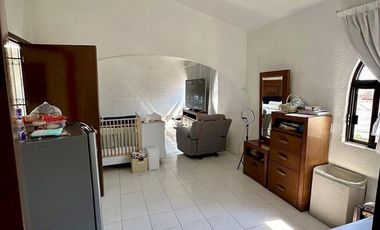 CASA EN RENTA AMUEBLADA EN LOMAS DE CORTÉS