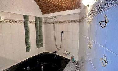 CASA EN RENTA AMUEBLADA EN LOMAS DE CORTÉS