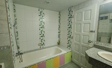 A spacious 2-bedroom, 1-bathroom at Baan Rabiang Chan