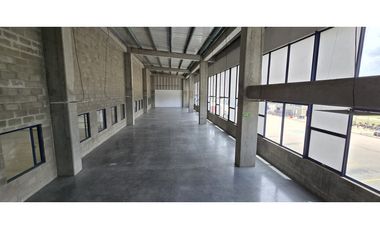 Arrendamiento Bodegas Clase A  5.320 M2