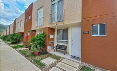 Maat vende Casa en el Condominio - Villeta 70M2 $ 320Millones