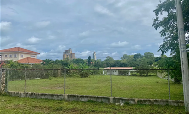 SE VENDE TERRENO EN CORONADO