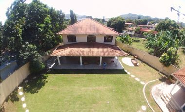 VILLA ZAITA / 2 NIVELES / 1250 M2 / 5 HABITACION / DEPOSITO / TERRAZA